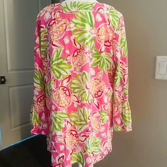 Barbara Gerwit floral tunic with bell sleeves. - Picture 2 of 4